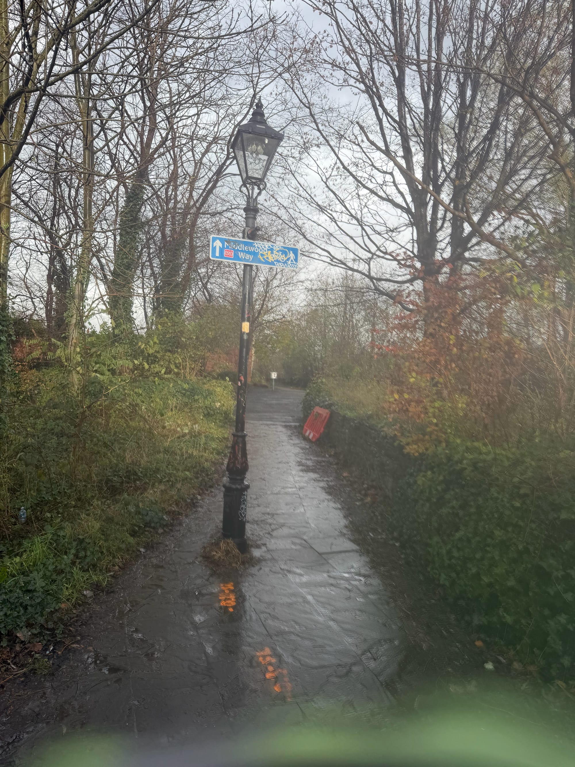 Start of Middlewood Way